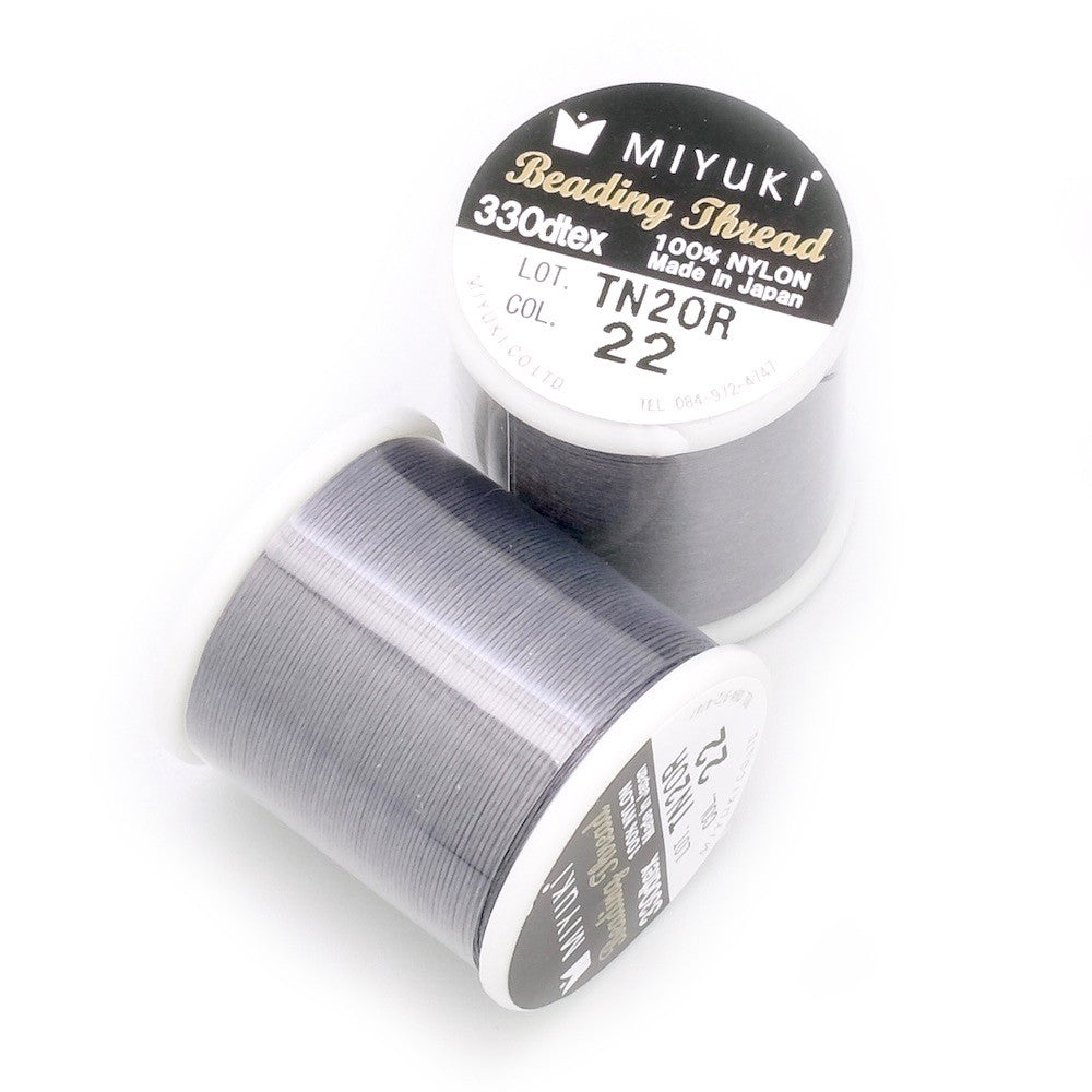 Bobine de 50 mètres de fil nylon Miyuki Beading thread 0,25mm Stormy Blue N°22