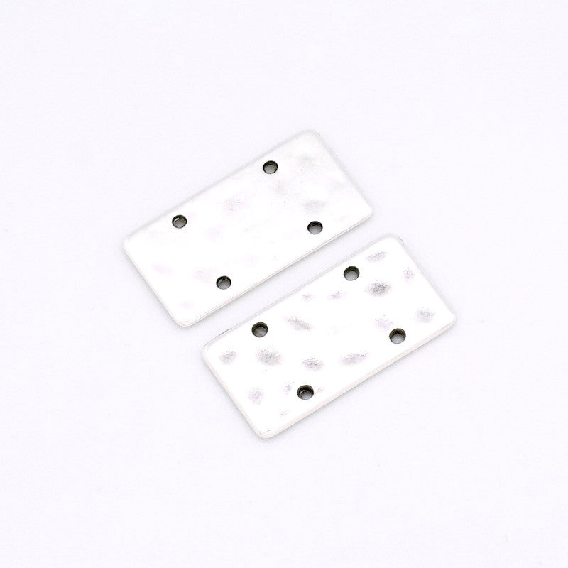 Lot de 2 Pendentifs rectangles martelés en Zamak argenté