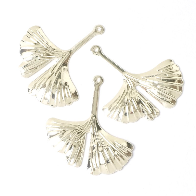 2 Pendentifs Feuilles de ginkgo en laiton Argenté 925 Premium