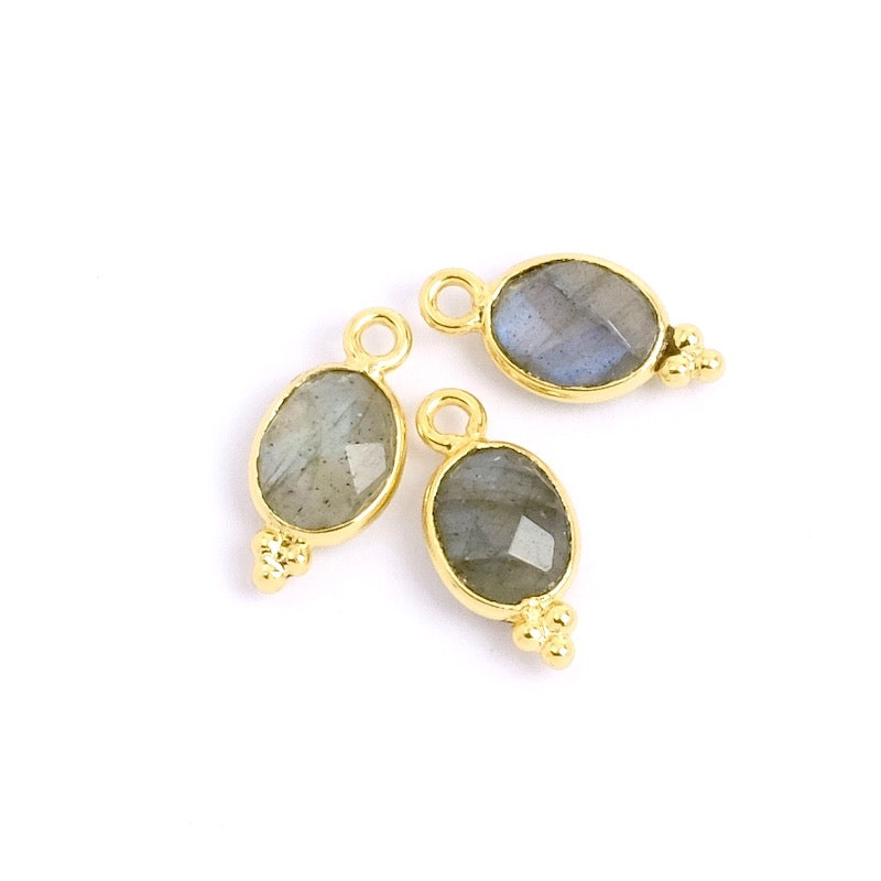 Pendentif serti bohème ovale Labradorite en laiton Doré à l'or fin 24K