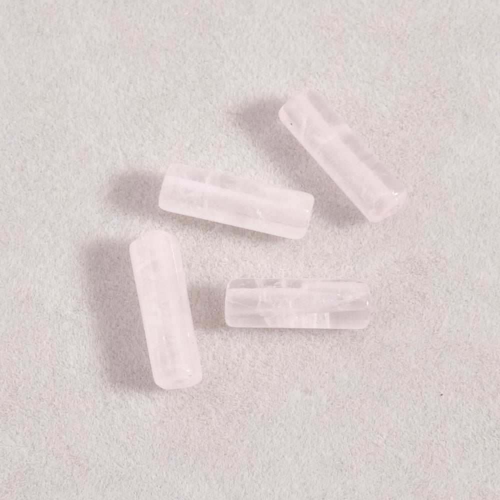 4 perles naturelles tubes 4x13mm en Quartz rose